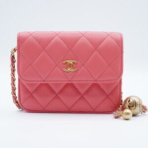 Chanel Pink Lambskin Quilted Pearl Crush Clutch With Chain